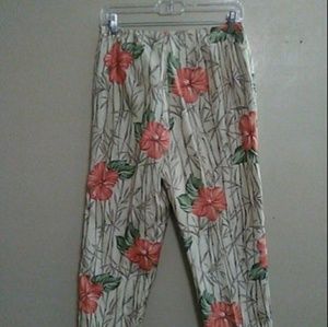 Requirements women's dress pants size 6